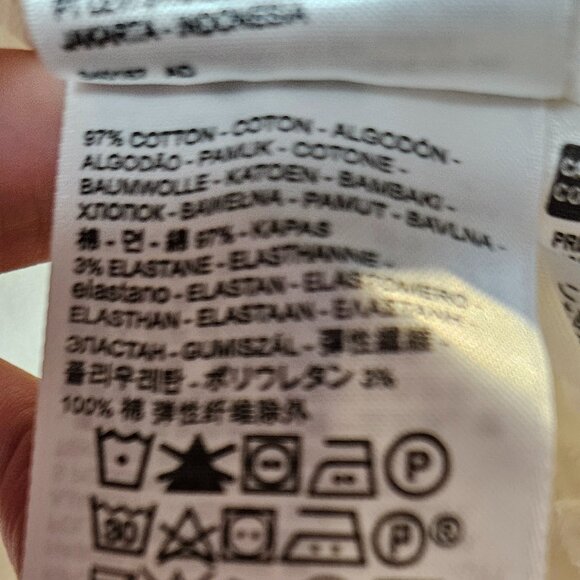 Old Navy High Rise Crop Flare Jeans in White - Size 12 - Picture 2 of 5